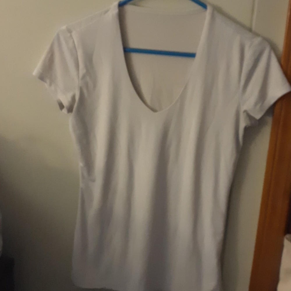 Grace v neck top sz xs
